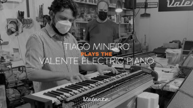 Tiago Mineiro plays the Valente Electric Piano